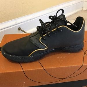 Boy shoes Nike jordan eclipse holiday gold size 4Y